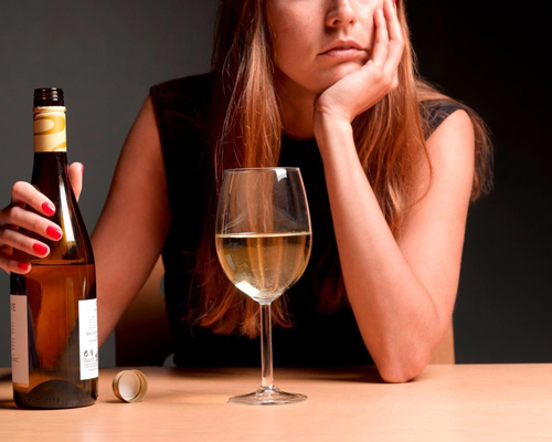 Анонимное лечение женского алкоголизма в Боготоле